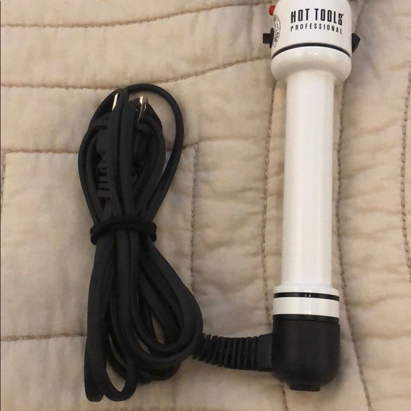 Hot Tools NanoCeramic 1 1/4'' Curling Wand - Picture 6 of 6